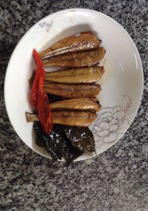 Hình của món Cá đục kho lá trà xanh.