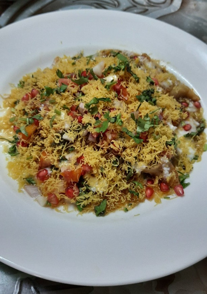સમોસા ચાટ (Samosa Chaat Recipe in Gujarati) રેસીપી મુખ્ય ફોટો