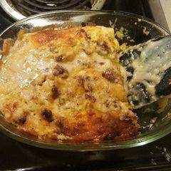 A picture of Biscuts and gravy bake.