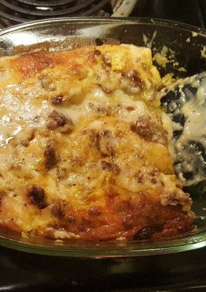 A picture of Biscuts and gravy bake.