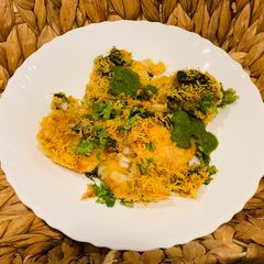 A picture of Papadi Chaat.