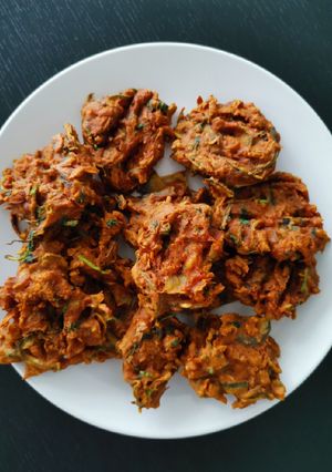 A picture of Carrot & Onion Fritters.