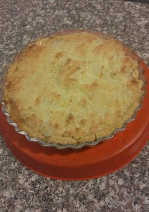 Una foto de Torta crumble de coco y dulce de leche