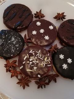 Diós-földimogyorós isler recept fotója