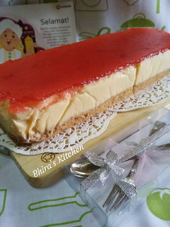 Foto resep 43.) Strawberry Cheesecake (Roti Tawar, No Bake)