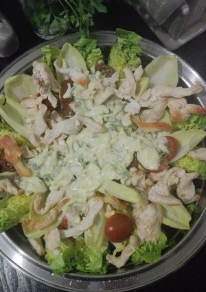 Foto principal de Ensalada de pollo a la crema de almendras