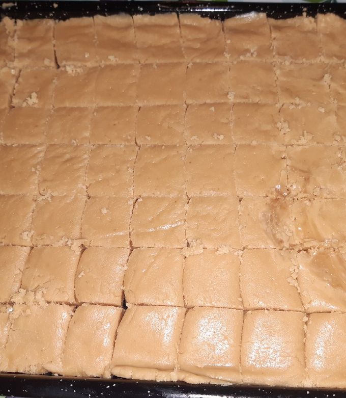 A picture of Mrs Frobisher's fudge.