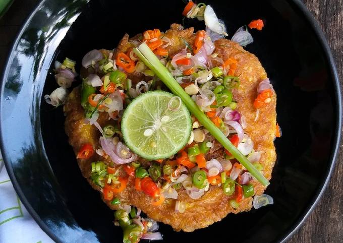 Resep bikin Telur Dadar Sambal Matah  nagih banget