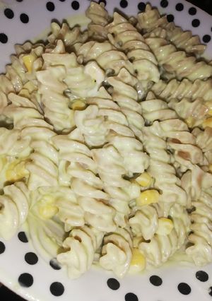 Φωτογραφία της συνταγής Βίδες με σάλτσα από αβοκάντο και γιαούρτι