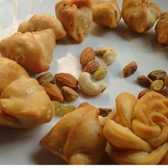 A picture of Mini samosa.