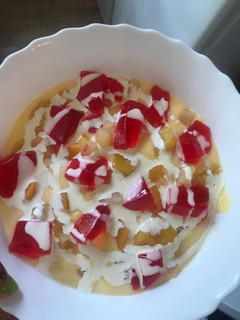 A picture of Custurd fruit truffle.