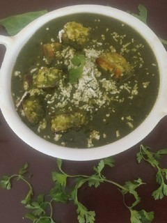 पालक पनीर (Palak Paneer recipe in hindi) रेसिपी मुख्य फोटो