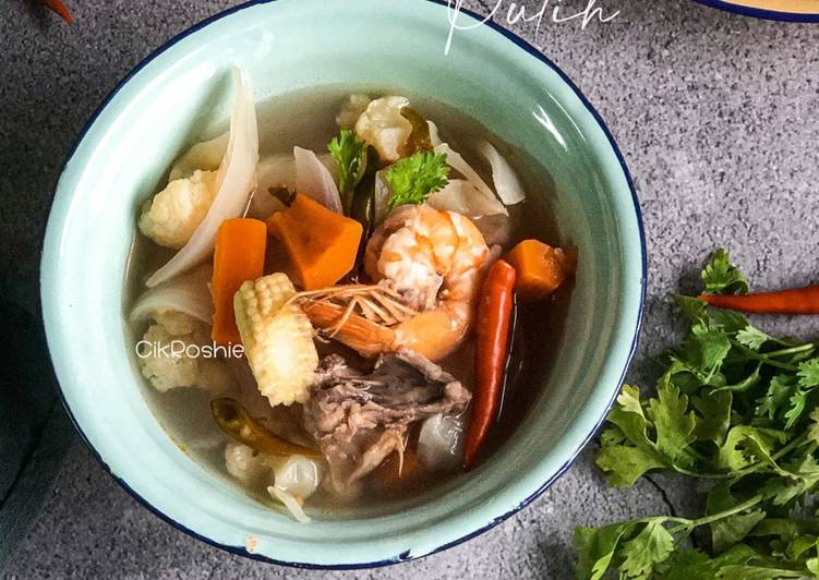 Thai masak tomyam ala Kitchen Mak