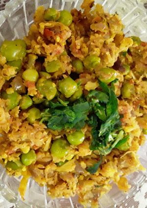 A picture of Cauliflower keema matar.