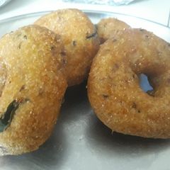 A picture of Urad Vada.
