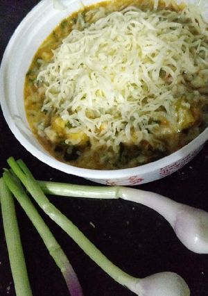 ચીઝ લીલી ડુંગળી નું શાક (Cheese Lili Dungri Shak Recipe In Gujarati) રેસીપી મુખ્ય ફોટો