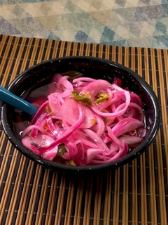 Una foto de ¿Cómo preparar cebollas encurtidas? | Cebollas en vinagre