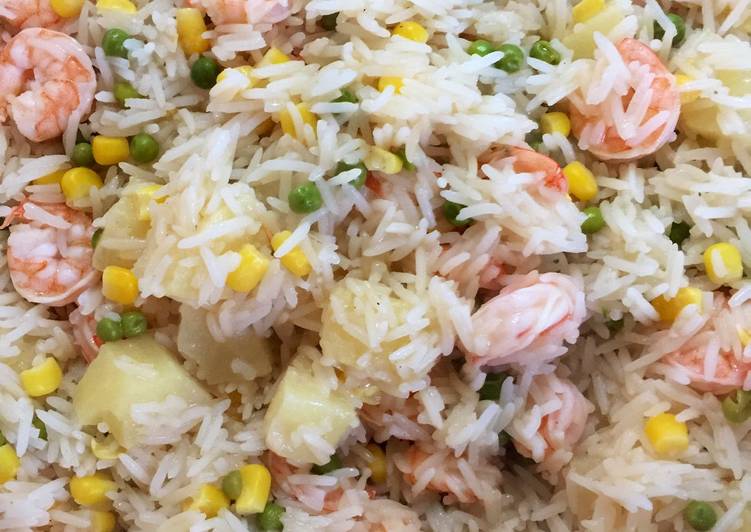 Steps to Make Any-night-of-the-week Prawn and Pineapple Rice