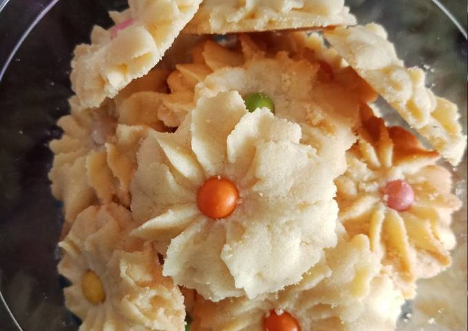 Resep Semprit Dahlia Anti Gagal