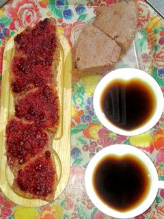 عکسی از دستور کیک مربایی بدون شکر