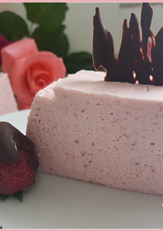 Una foto de Tarta fría de fresas