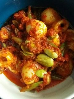 Foto resep Balado pedas manis telur puyuh dan cumi