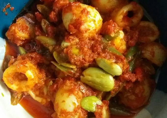 Resep Balado pedas manis telur puyuh dan cumi Anti Gagal