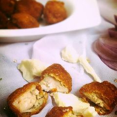A picture of Cheesy Chicken Bites.