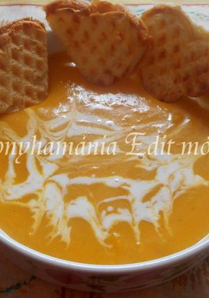 Sütőtökkrémleves recept fotója