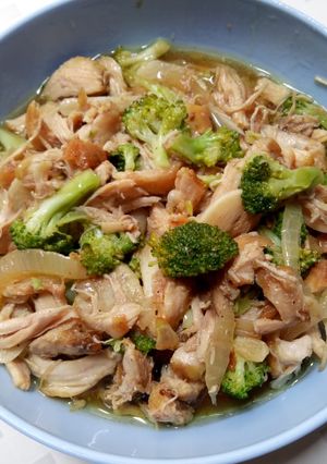Foto resep Ayam suwir brokoli