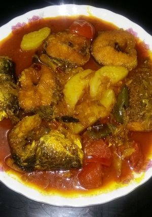 শোল মাছ আলু দিয়ে রসা রেসিপির প্রধান ছবি