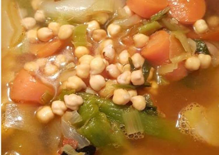 Cocido con verduras y chorizo (olla exprés)