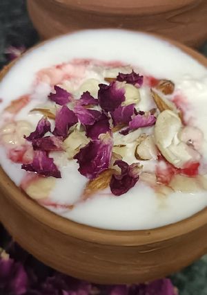 लस्सी (Lassi recipe in Hindi) रेसिपी मुख्य फोटो