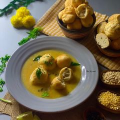 A picture of Bonda soup.