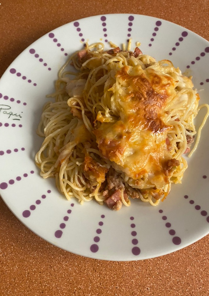 Una foto de Espaguetis al horno.😋