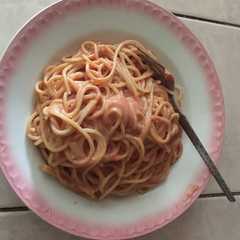 Una foto de Spaghetti con salsa rosada