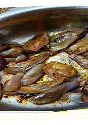 A picture of கத்திரிக்காய் கறி.