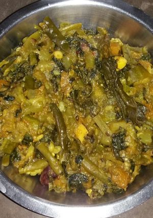 A picture of Malabar spinach curry.