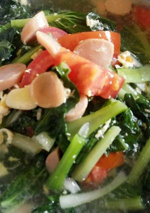 Foto resep Cah sawi hijau kuah sosis tomat segerr