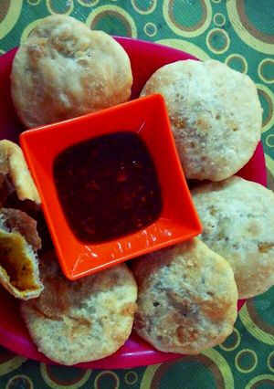A picture of Moong dal kachori.
