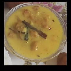 A picture of Kadhi pakoda.