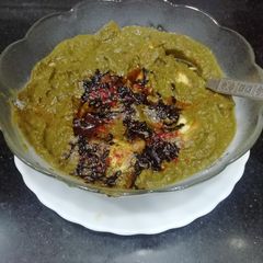 A picture of Lahsuni Palak Paneer.