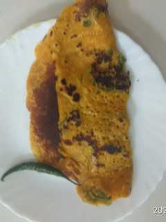 અજમાના ચીલા (Ajma Chila Recipe in Gujarati) રેસીપી મુખ્ય ફોટો