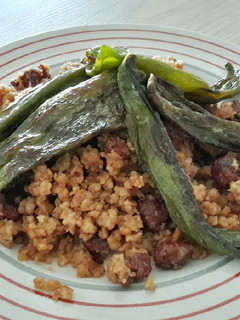 Una foto de Migas de pan con chorizo y pimientos
