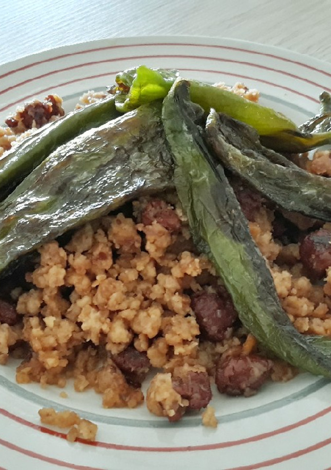 Una foto de Migas de pan con chorizo y pimientos