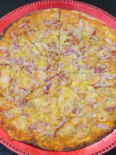 Una foto de Pizza rápida en tortillas de trigo
