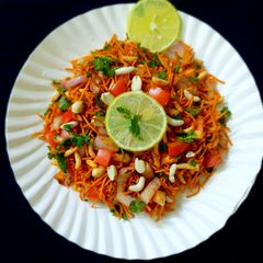 A picture of Street style Aloo bhujia bhel.