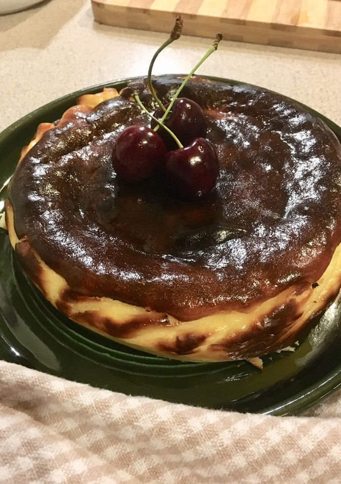Baszk sajttorta 🧀🎂🍰🥛 recept fotója