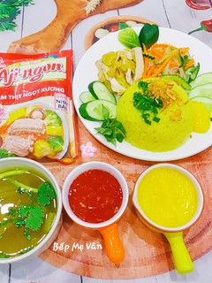 Hình của món Cơm Gà Nha Trang.