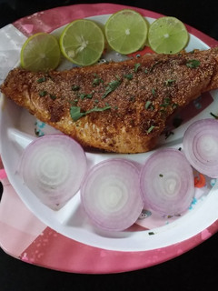 फिश फ्राई (Fish fry recipe in marathi) रेसिपी चे मुख्य फोटो